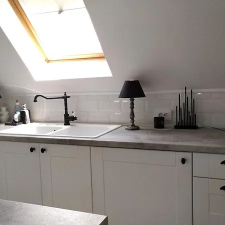 דירה Leander בלטונללה